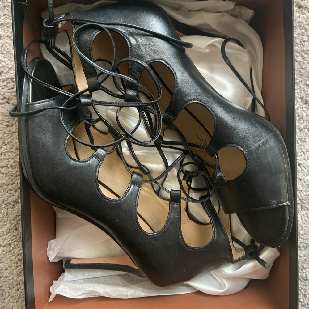 Shoes - Picture 2 of 5